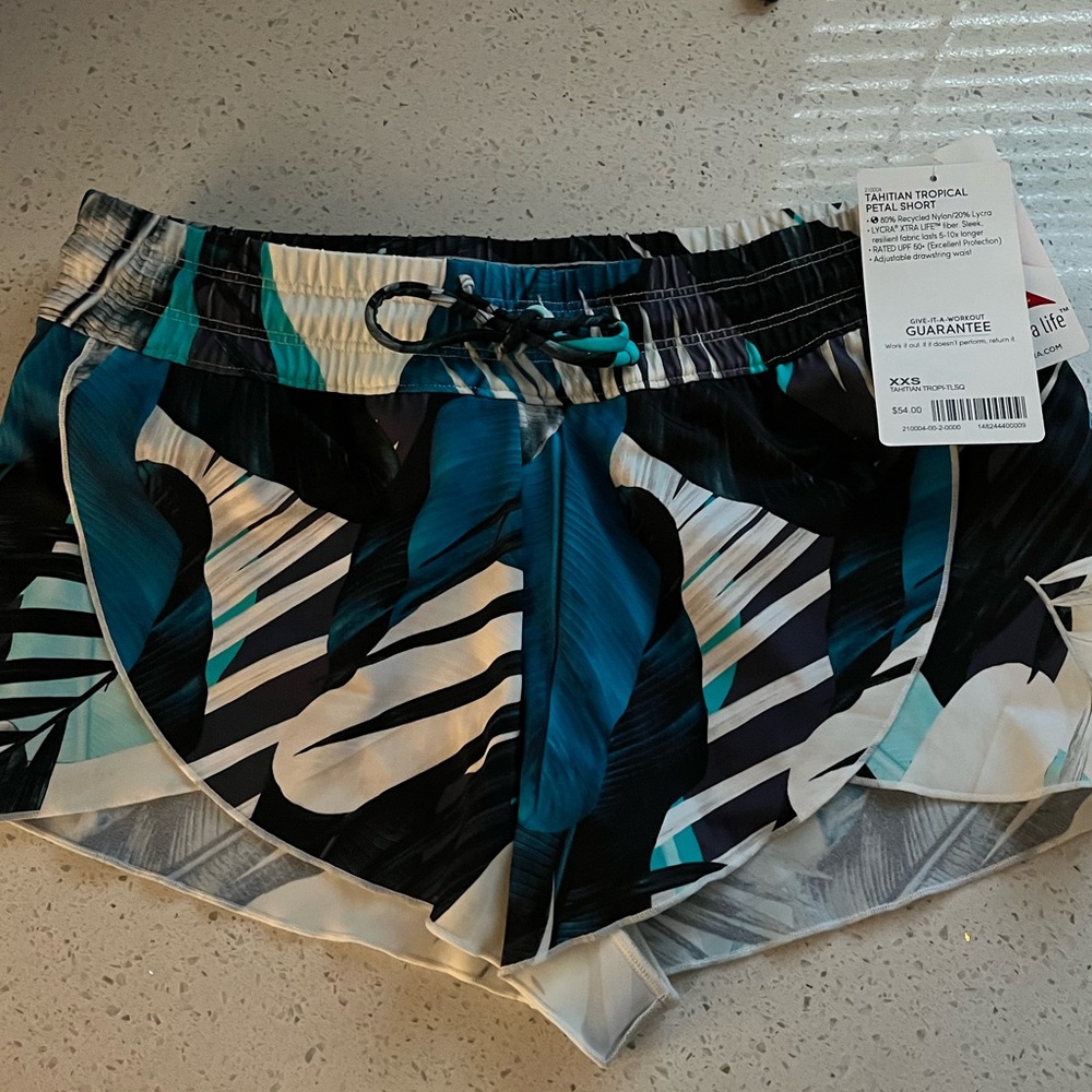 Athleta Tahitian tropical petal short - XXS NWT